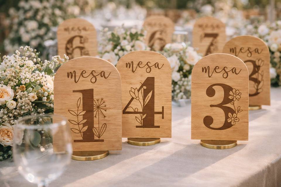 Números de mesa madera