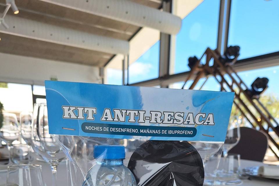 Kits antiresaca personalizado