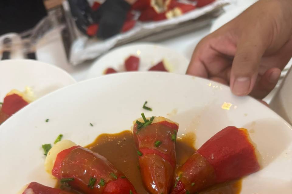 Pimientos del piquillo relleno