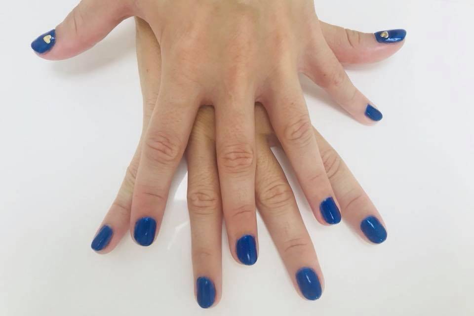 Uñas azules