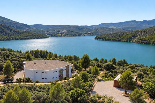 Monte y Lago