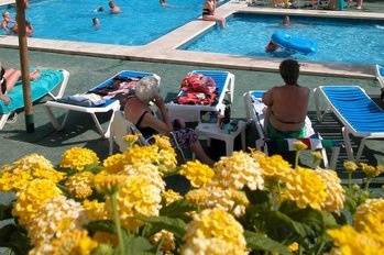 Piscinas y solarium