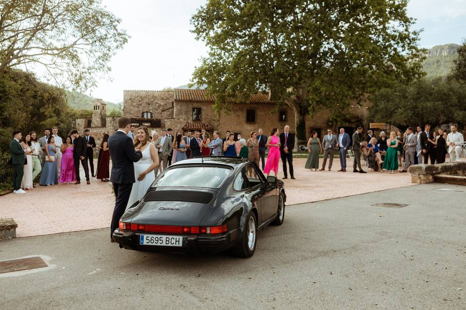 Andrea y johan porsche 911 car