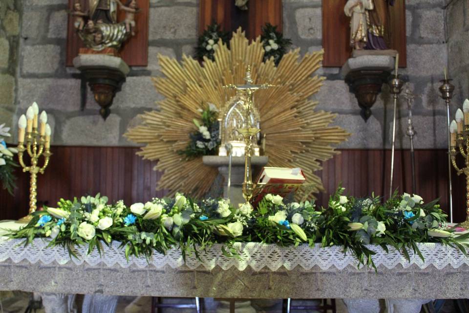 Guirnalda en altar