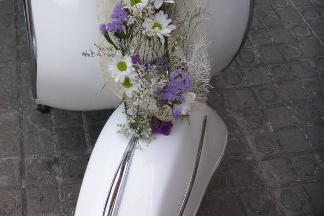 Moto vespa de novios