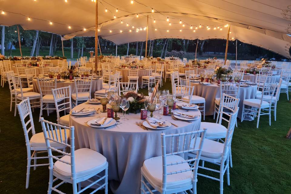 Banquete en carpa beduina