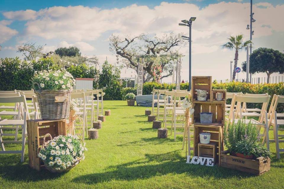 Salida de los novios de la ceremonia