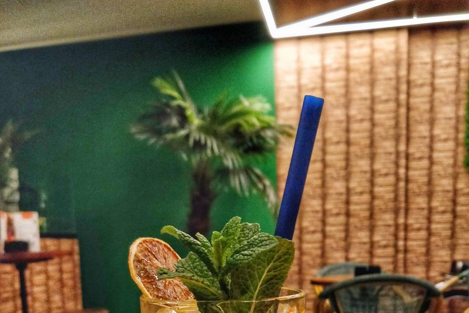 Garden Cocktail Bar