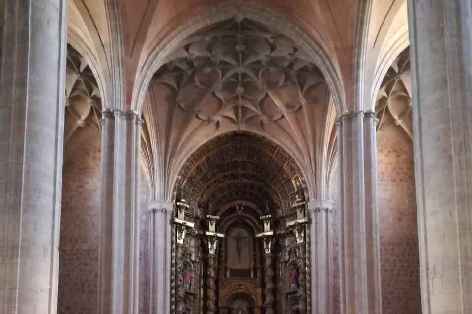 Altar de iglesia