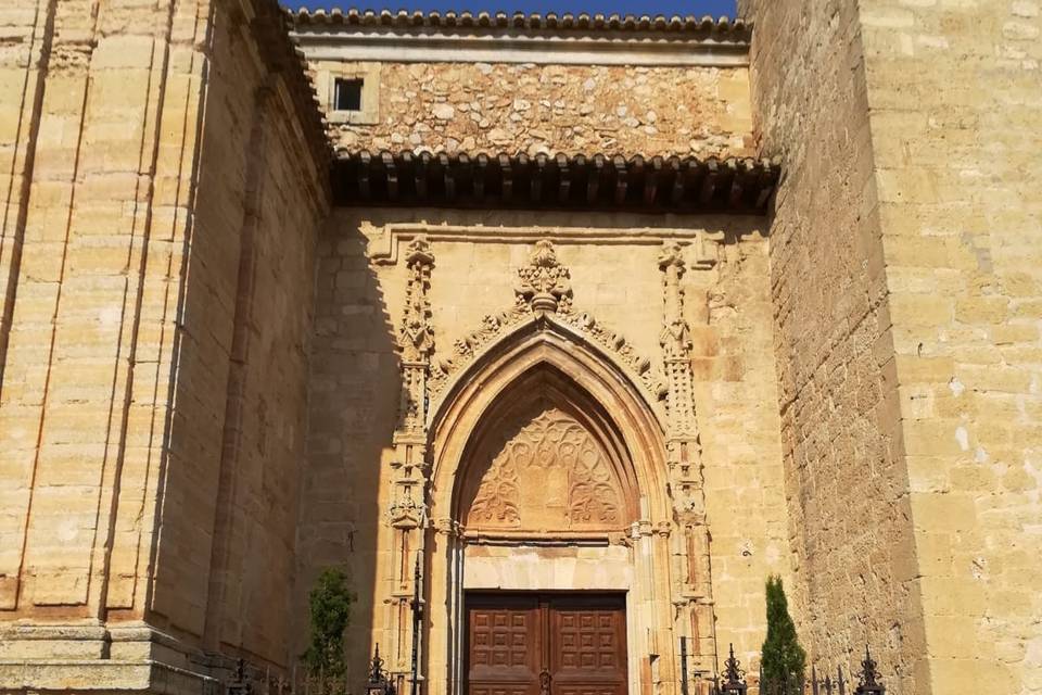 Puerta de la iglesia