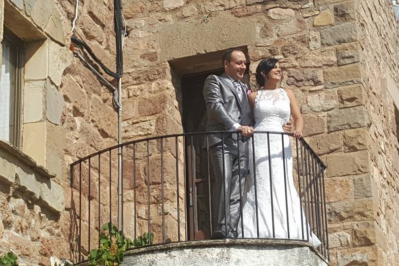 Los novios en el balcón