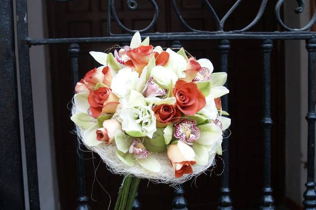 Decoración de coche clasico para boda en Zaragoza. - Floristería