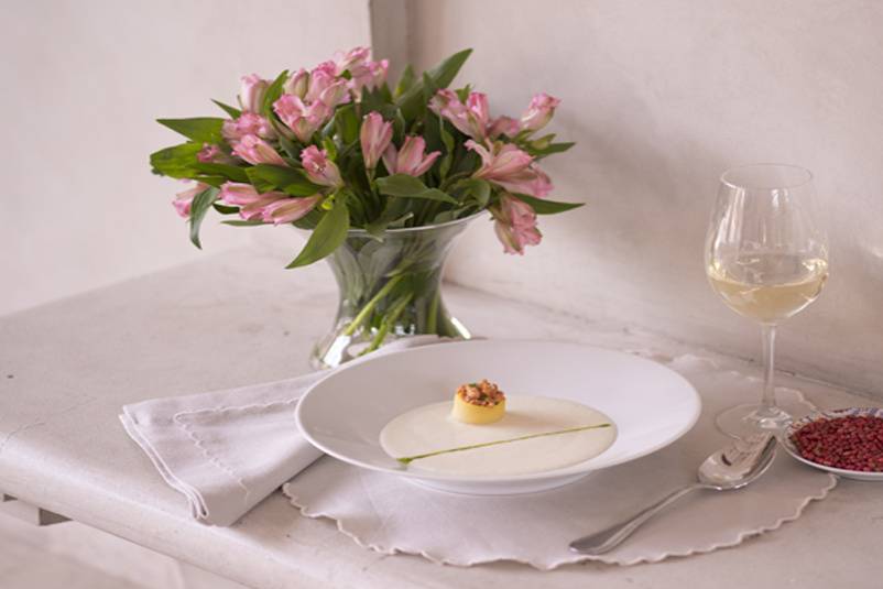 Vichyssoise y migas de salmón