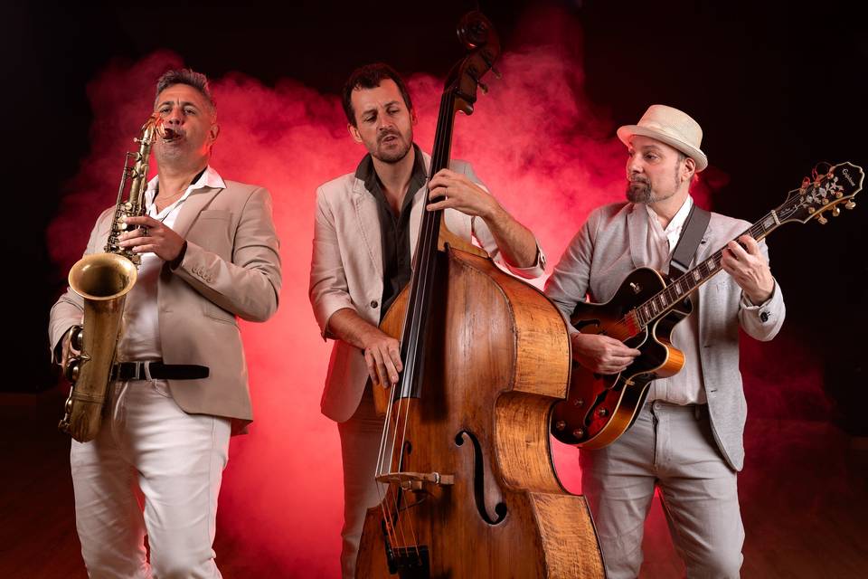 DeSaxophonic Trio