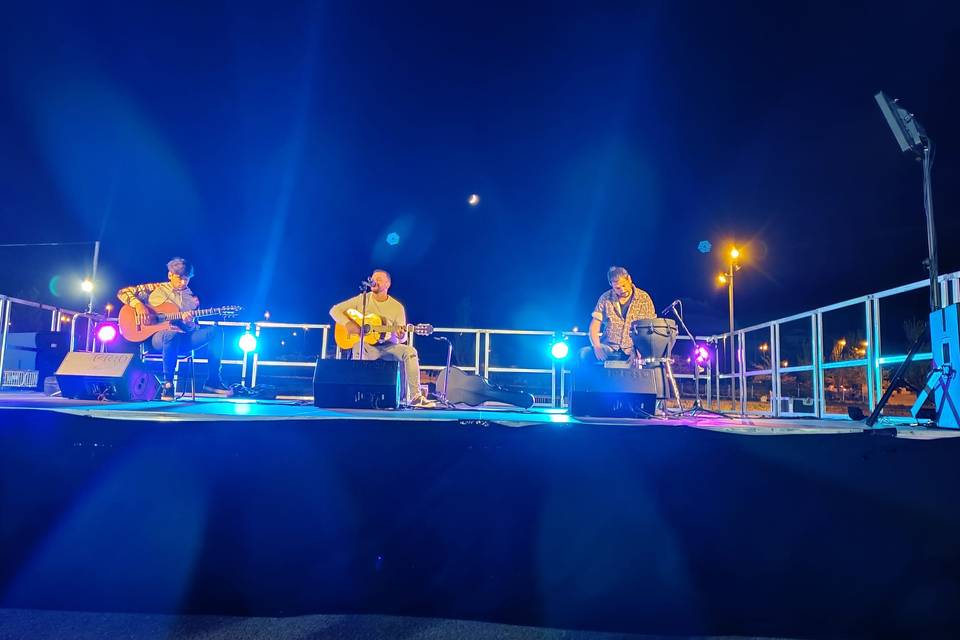 Tocando en las fiestas del Pilar