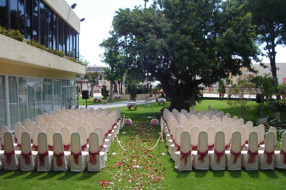 Ceremonia civil al aire libre