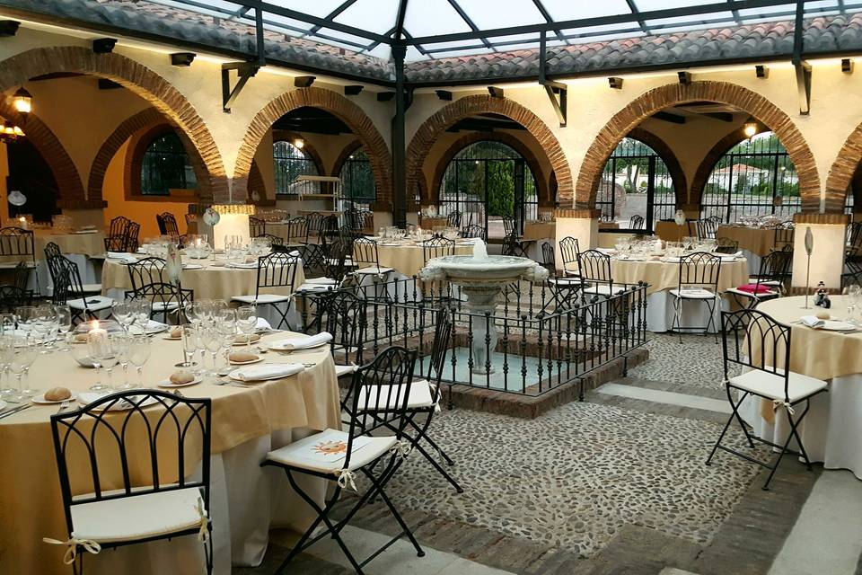 Banquete en interior y exterior