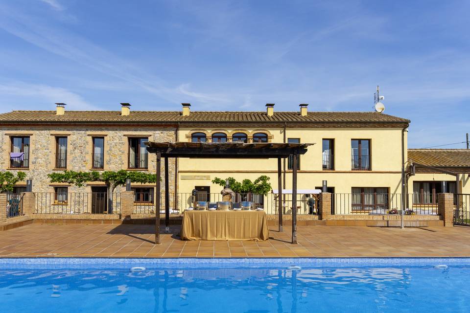 MESA_BODA_DORADO_TELA_RECTANGULAR