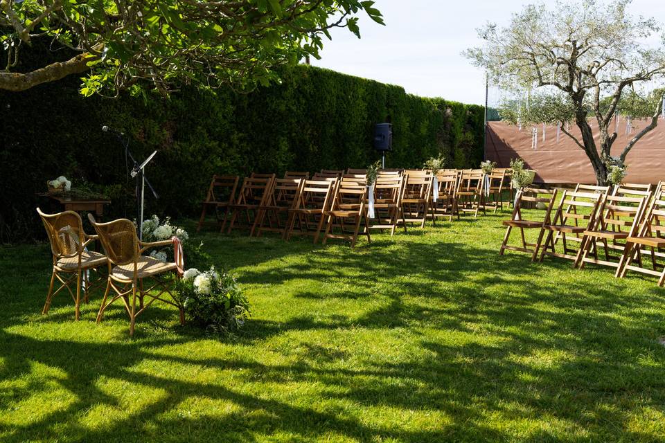 SILLAS_MADERA_MARRON_PLEGABLE_CEREMONIA
