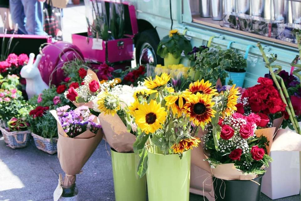 Amis Flower Truck