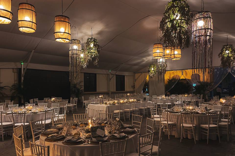 Banquete en salón interior