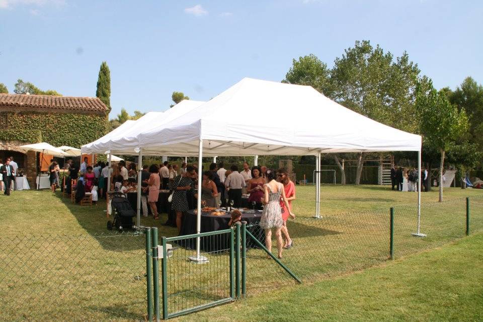 Montaje de boda al aire libre