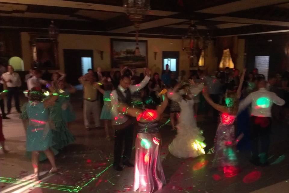 Luz y sonido para vuestra boda