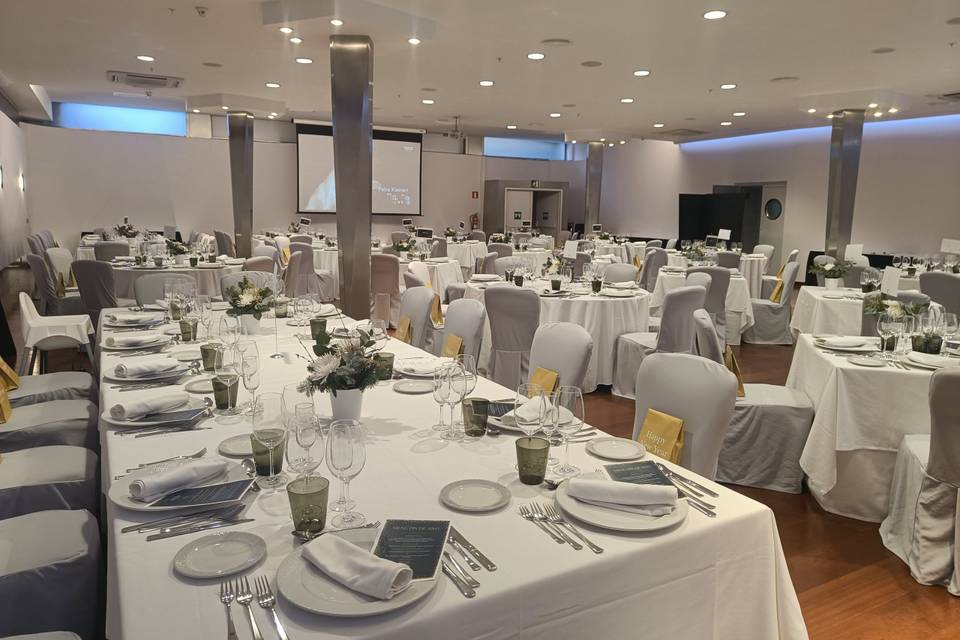 Española en banquete