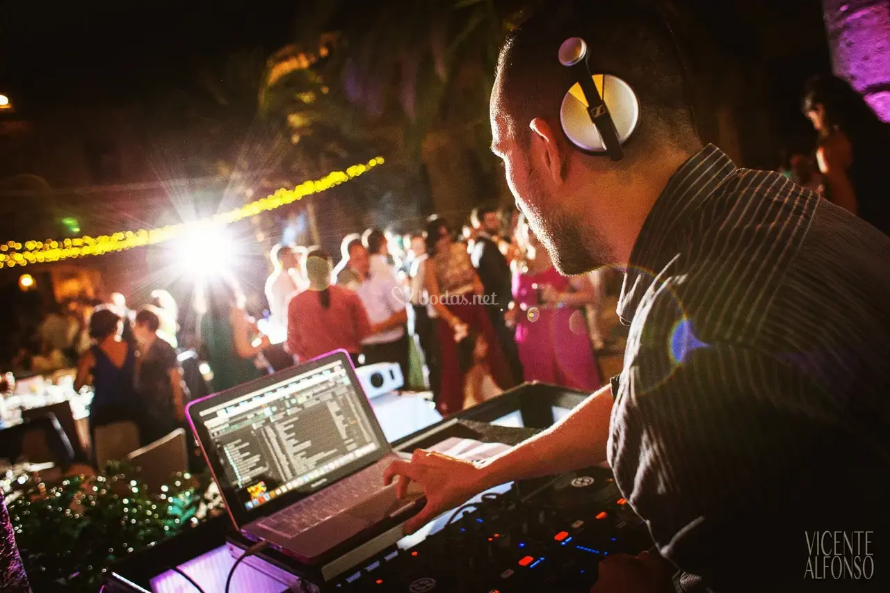 Galería de Instagram histórica de Sergi CC DJ con fotos de bodas