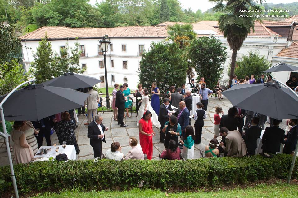 Aperitivo en jardín