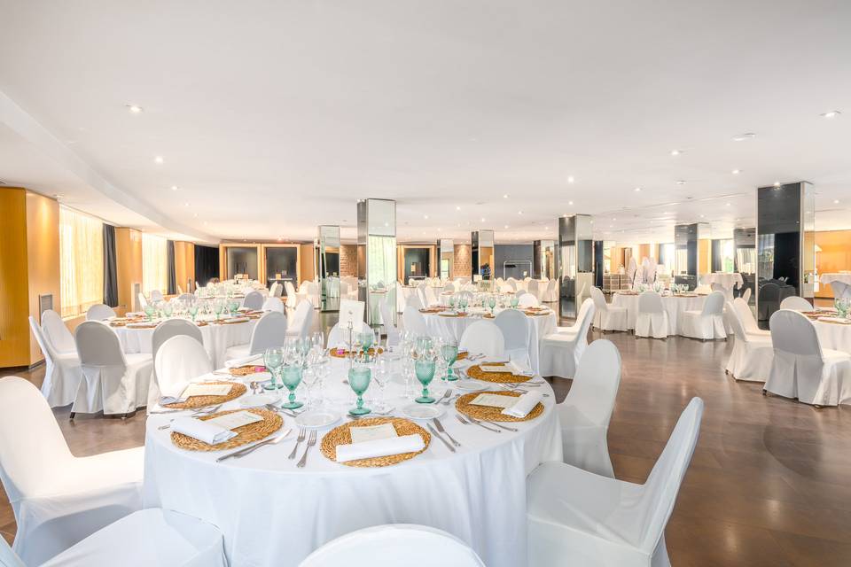 SALON BANQUETES