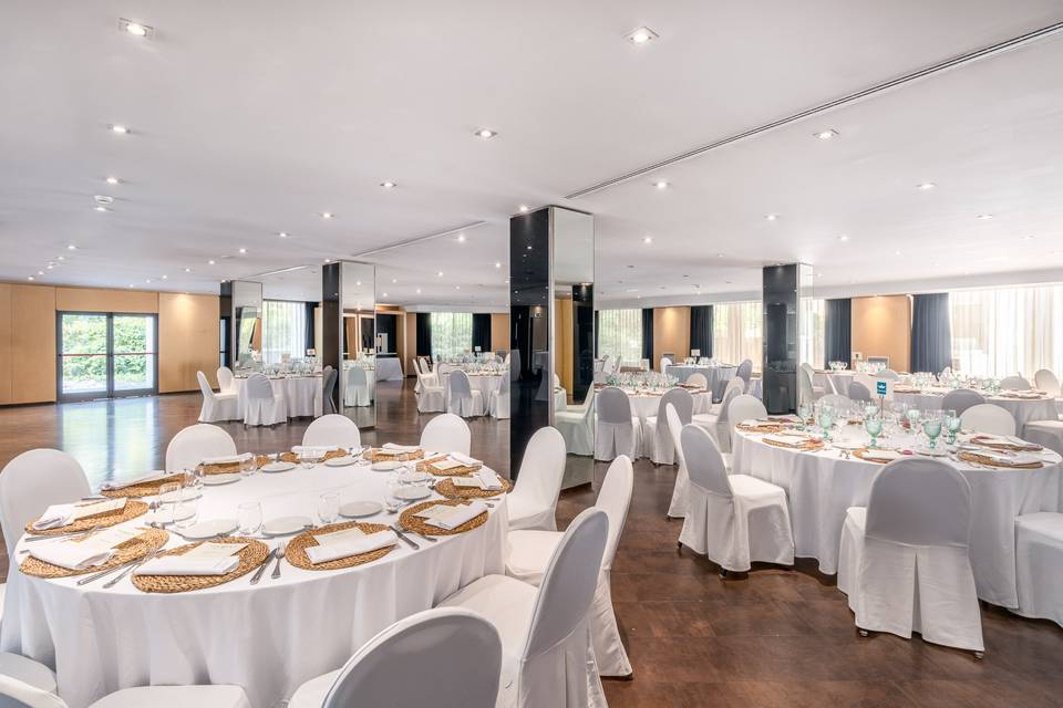 SALON BANQUETES