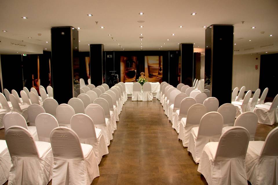 Ceremonia en interior