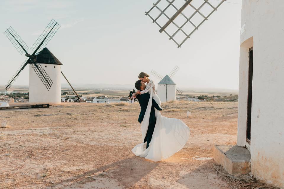 Postboda en molinos
