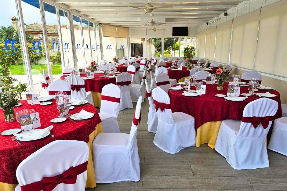 Salón de Crital Piscina