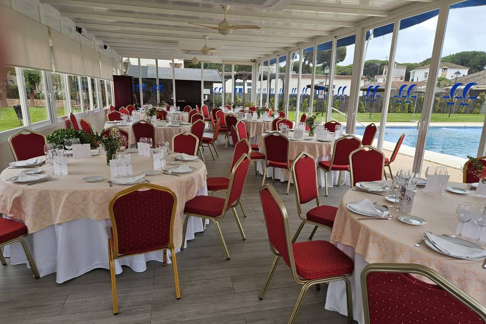 Salón de Crital Piscina