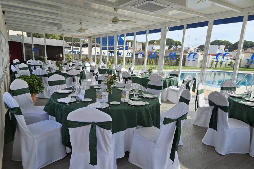 Salón de Crital Piscina