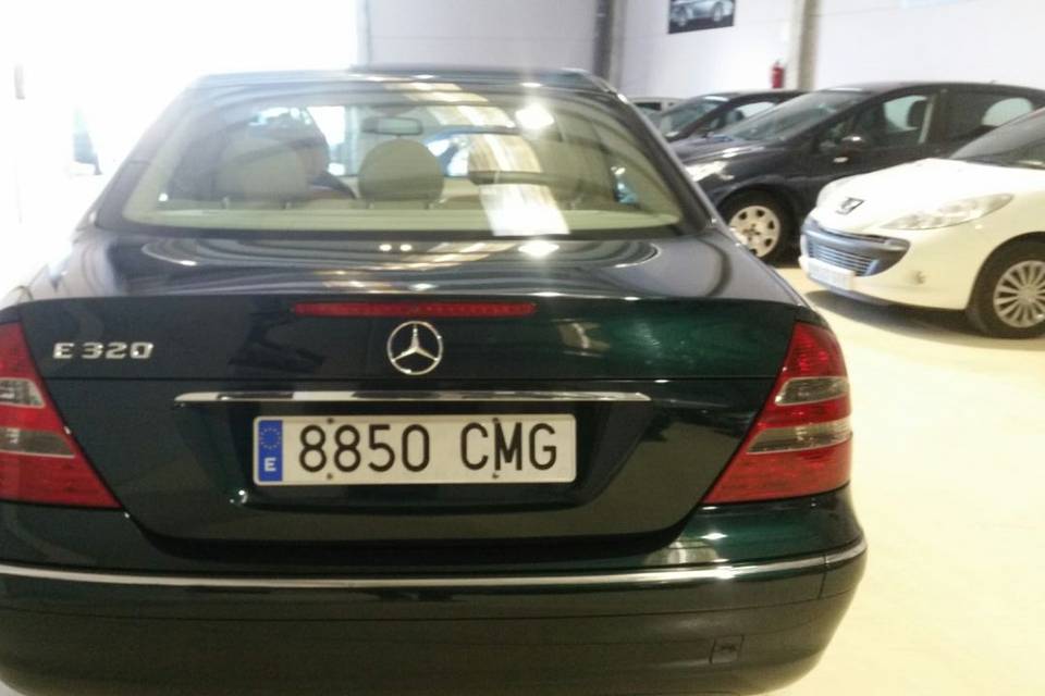 Mercedes E320