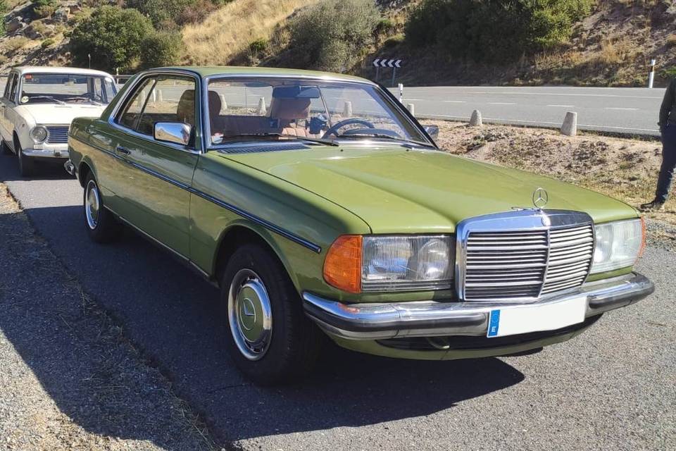 Mercedes C123 (1981)