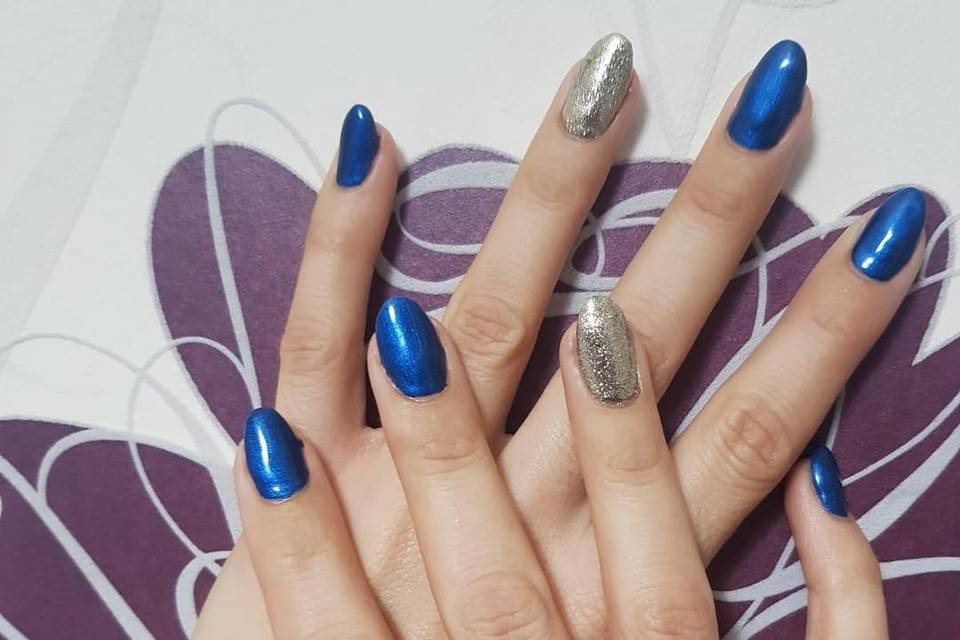 Manicura y esmaltado