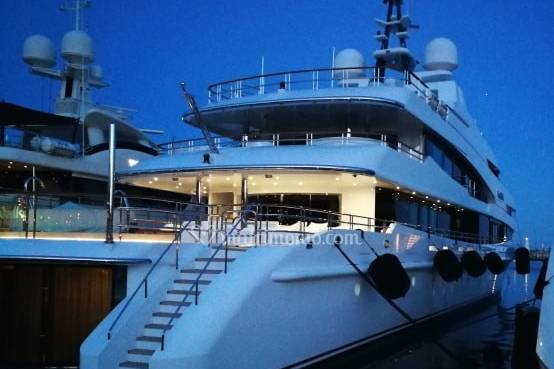 Wedding yacht