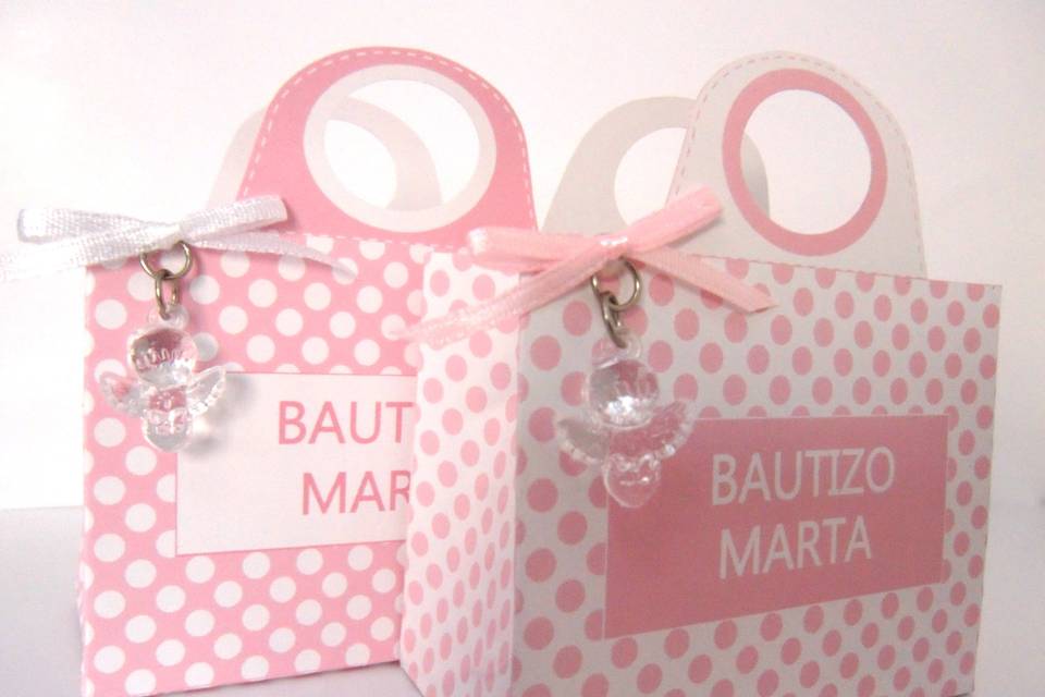 Detalle bolso con angel