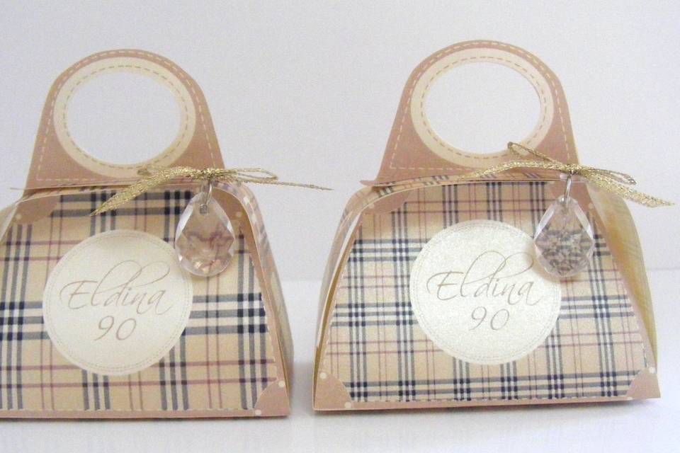 Detalle bolso con piedra