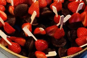 Broocheta brownie & fresas