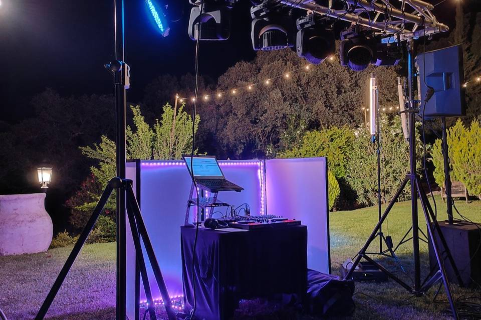 Equipo de iluminación y sonido