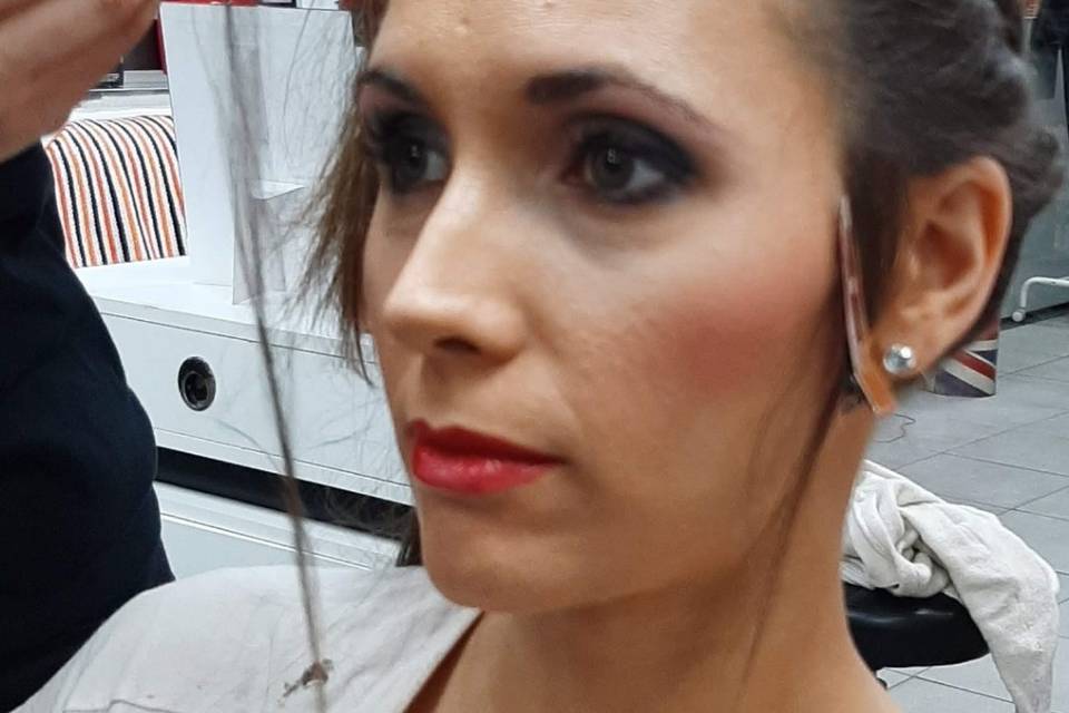 Maquillaje y peluquería