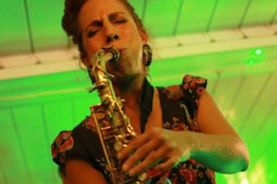 Nasha Sak - Saxofonista
