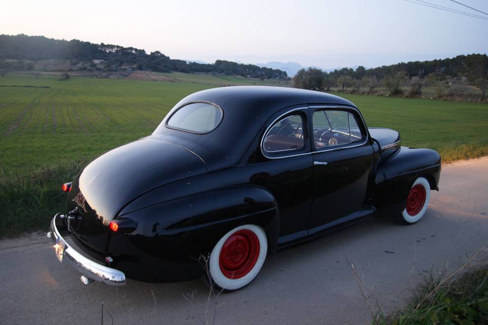 Ford 1947 coupe