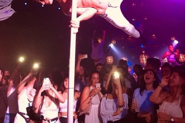 Pole dance