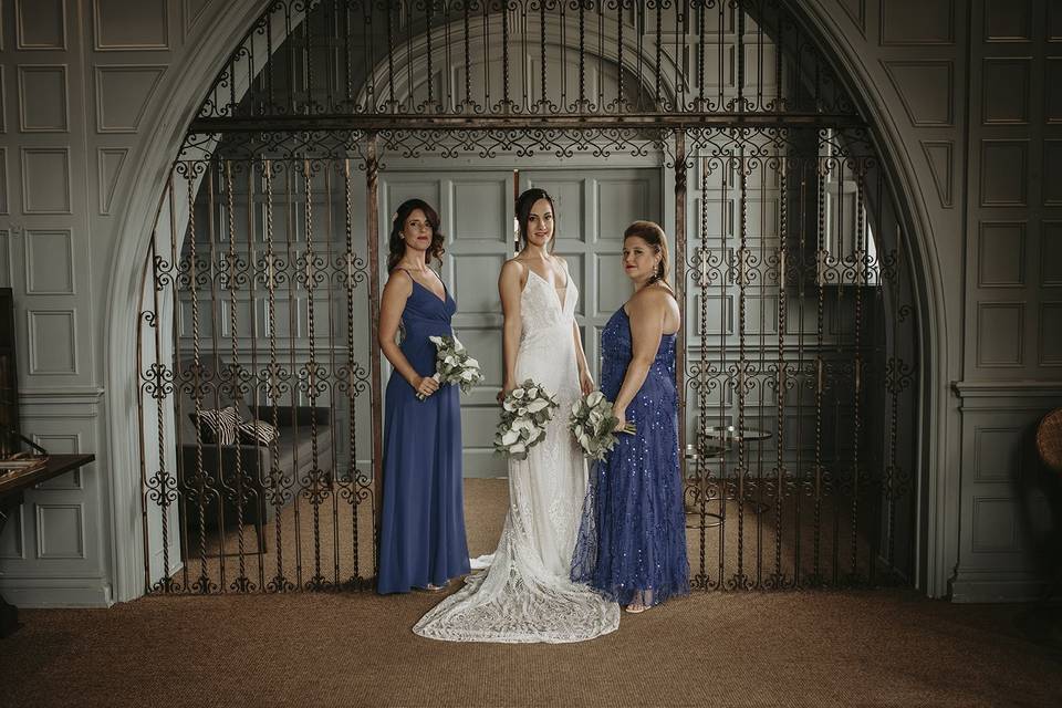 Novia con damas de honor